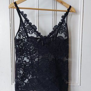 Babaton 1-01 Franck Lace Camisole